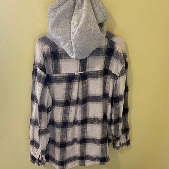 American Eagle Plaid Hooded Shirt - Picture 3 of 4